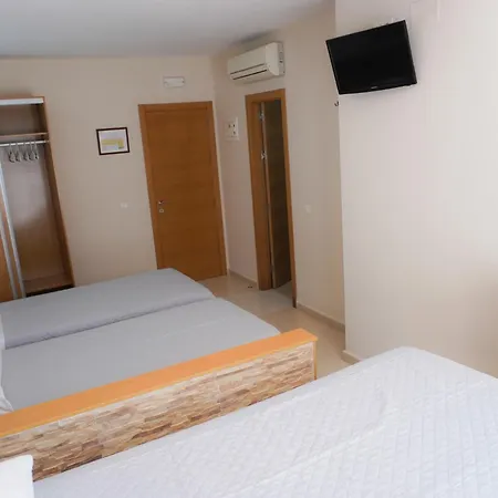 ゲストハウス Costabella 3*